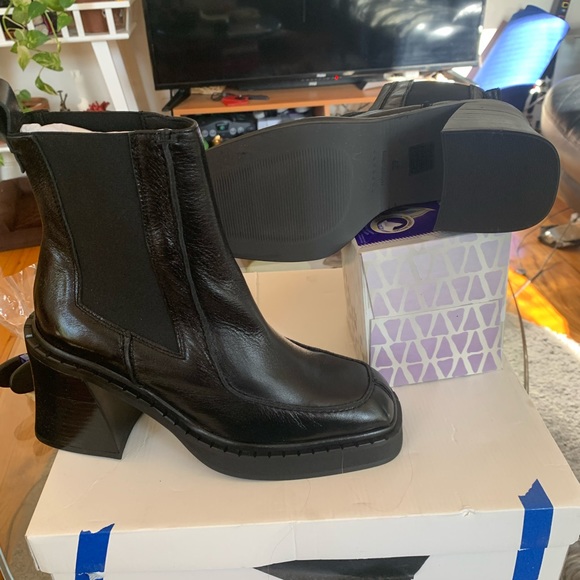 Women Topshop Hunter heeled leather ankle boot in black made in Spain size 39 - Picture 4 of 10